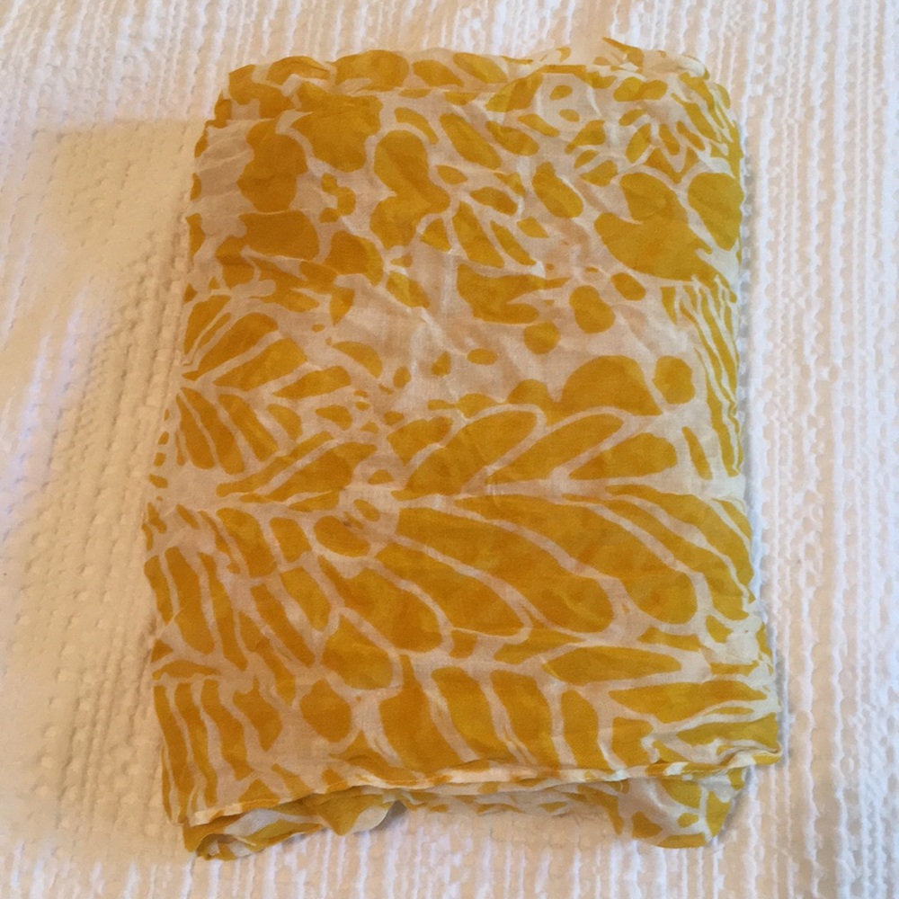 LOFT lightweight yellow floral infinity scarf